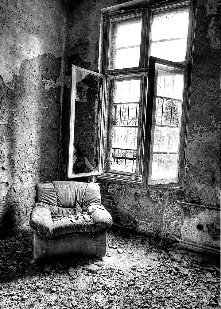 Poster - Close the Window